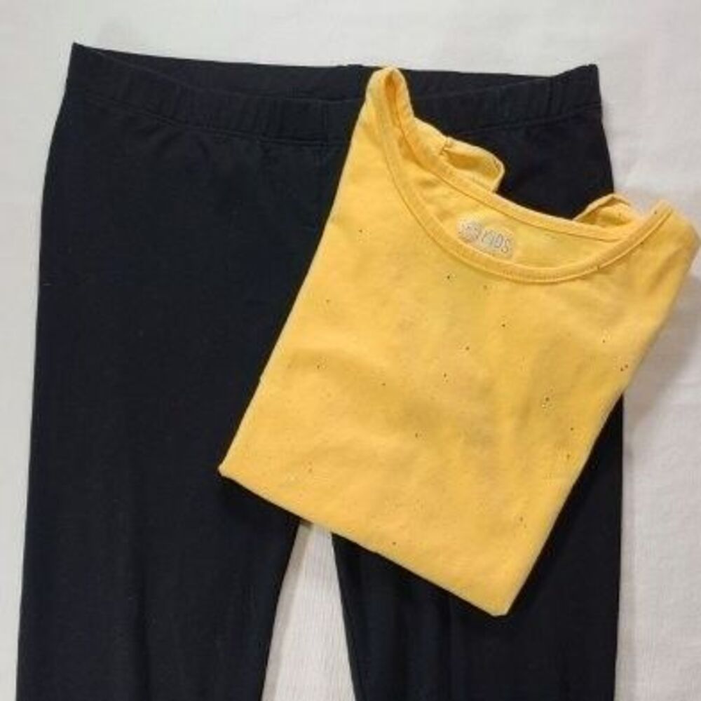 Girls 2-Piece Yellow Glitter Ruffle Tee & Black Leggings Set Size 8
